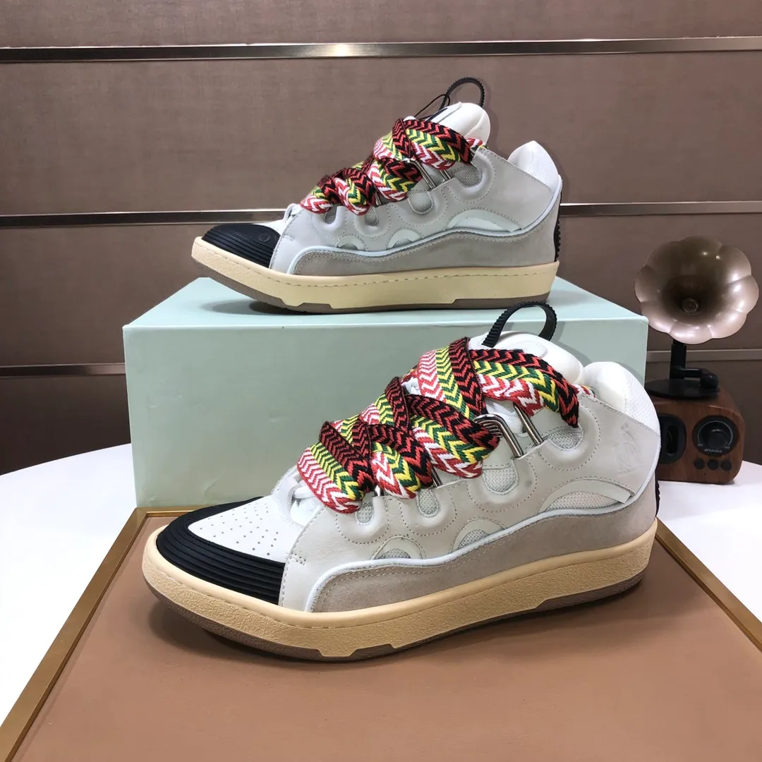 Men's men's shoes💰820💰[LANVIN] The latest lace-up fashionable casual couple sneakers, high-quality CLAY couple series‼ ️ The latest trendy products of the season 🌈Many bloggers have planted grass and purchased the original open-mold customization. The upper and outsole are sewn with mark threads without edge sealing. A variety of material splicing combination design. Very versatile for fashionable and casual wear. Comfortable on the feet. Self-recommended. Upper cowhide + cow suede + breathable mesh lining. Foot-padding cowhide. Exclusive original open-mold clear logo rubber outsole ⚠️Couple standard size 36-40 for women and 38-44 for men.